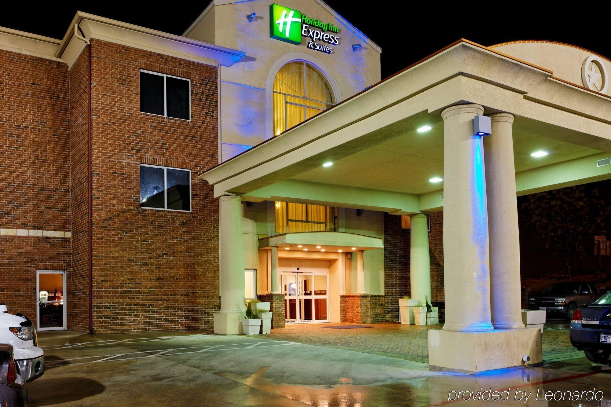 Holiday Inn Express & Suites San Antonio South מראה חיצוני תמונה